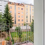 Blueground Nusle Balcony Nr Vysehrad Prg-64 Apartament *