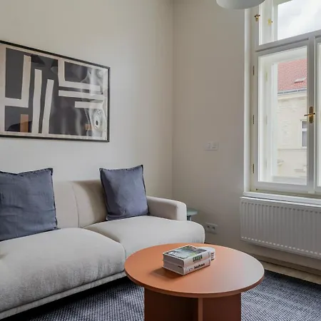Blueground Nusle Balcony Nr Vysehrad Prg-64 Apartament