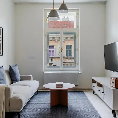 Blueground Nusle Balcony Nr Vysehrad Prg-64 Apartament Praga